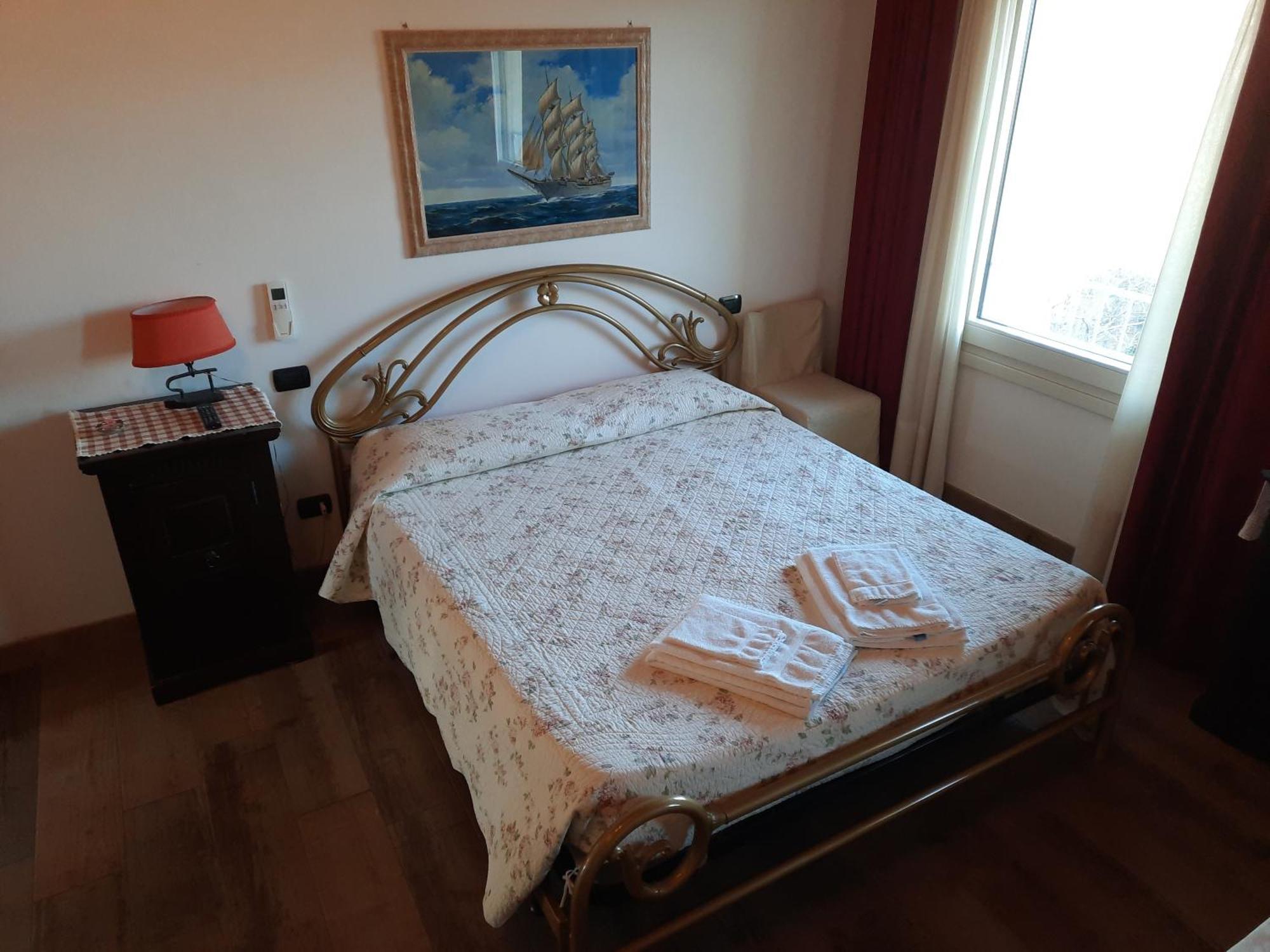 B&B Casa Santa Lucia Manerba del Garda Exterior foto